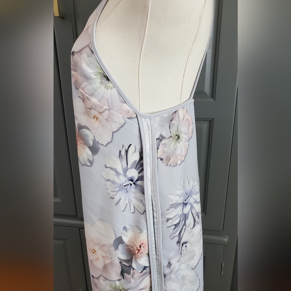 FINDERS KEEPERS Check The Rhyme muted Gray Floral Maxi side slits & pockets - Picture 4 of 8